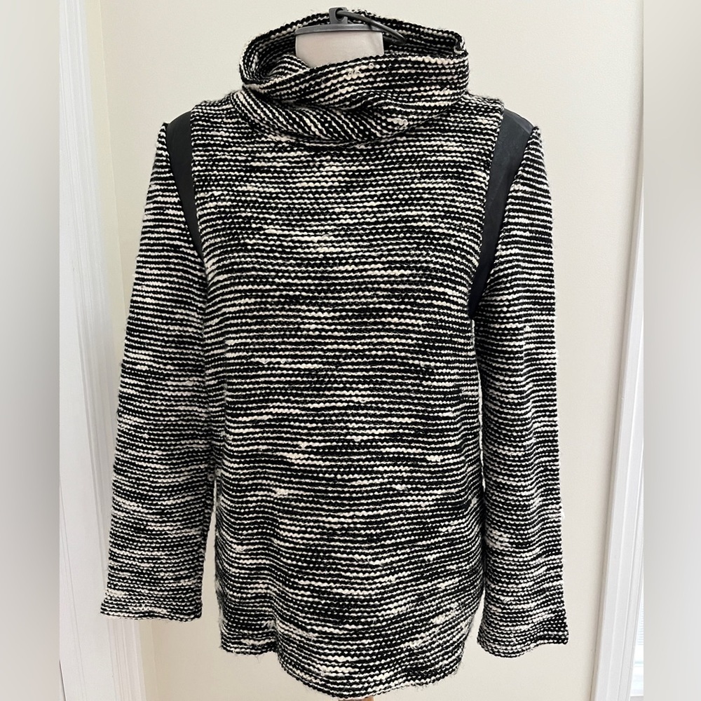 Twenty pullover cowl neck ladies sweater size large